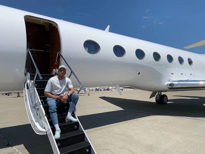 Kylian Mbappé  rich